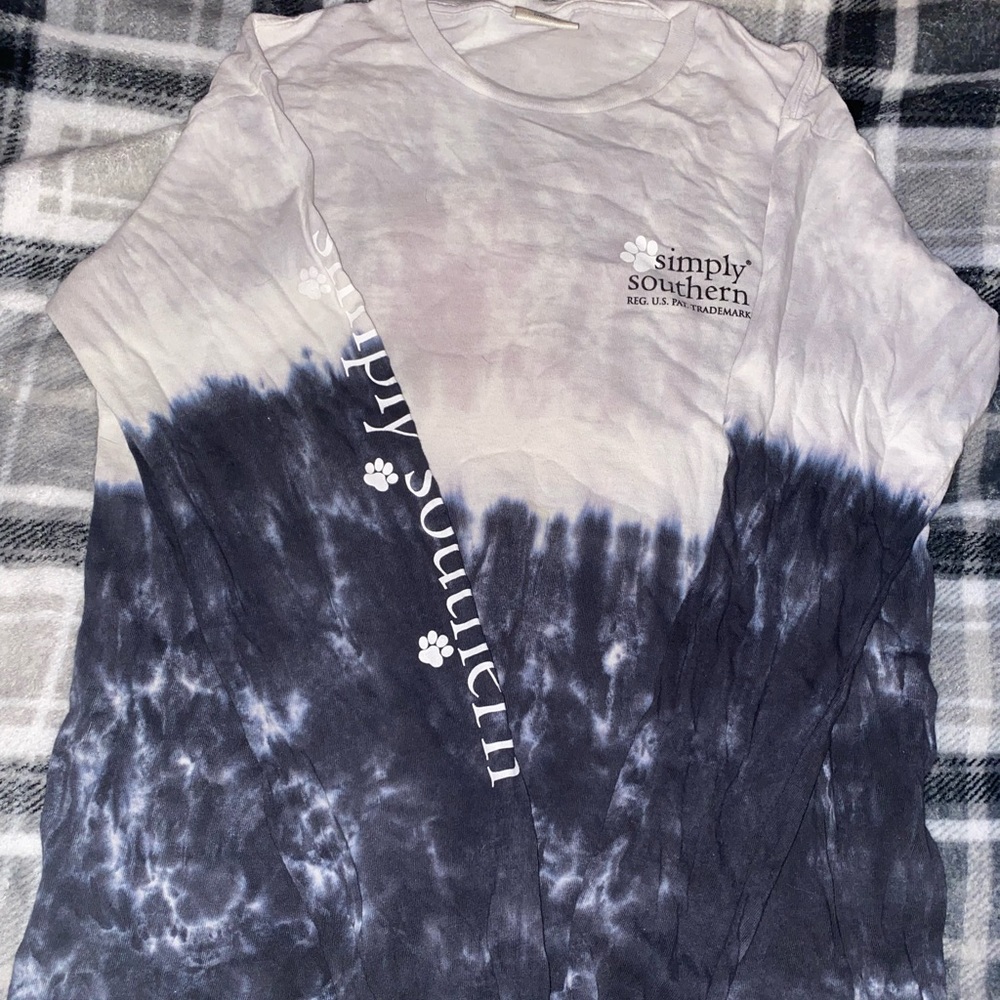 Tie dye simply southern shirt. Size medium.